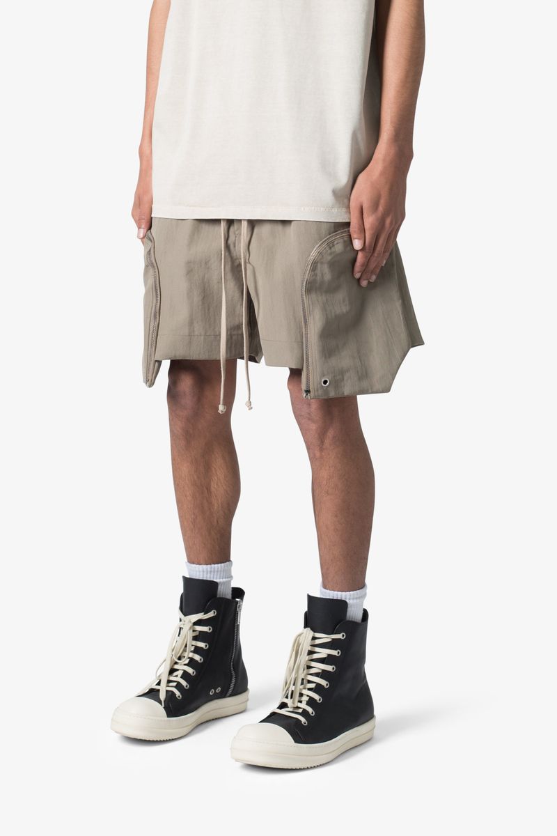 Mnml Front Pocket Geo Shorts